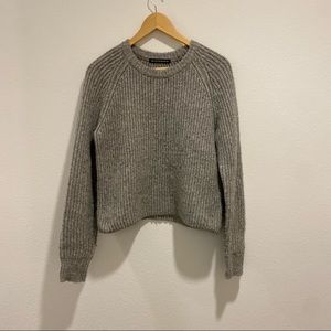 Brandy Melville Knit Cropped Sweater